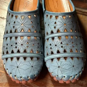 Spring Step woman’s Blue Leather Fusalide Slip-On Mules Size 39 (US 8.5)