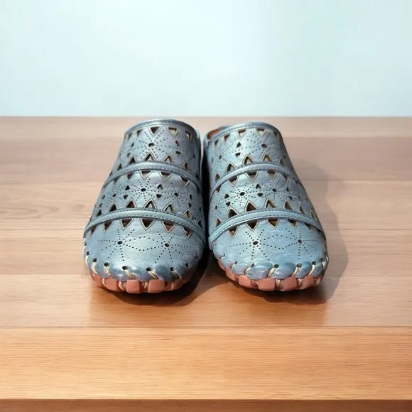 Spring Step woman’s Blue Leather Fusalide Slip-On Mules Size 39 (US 8.5)