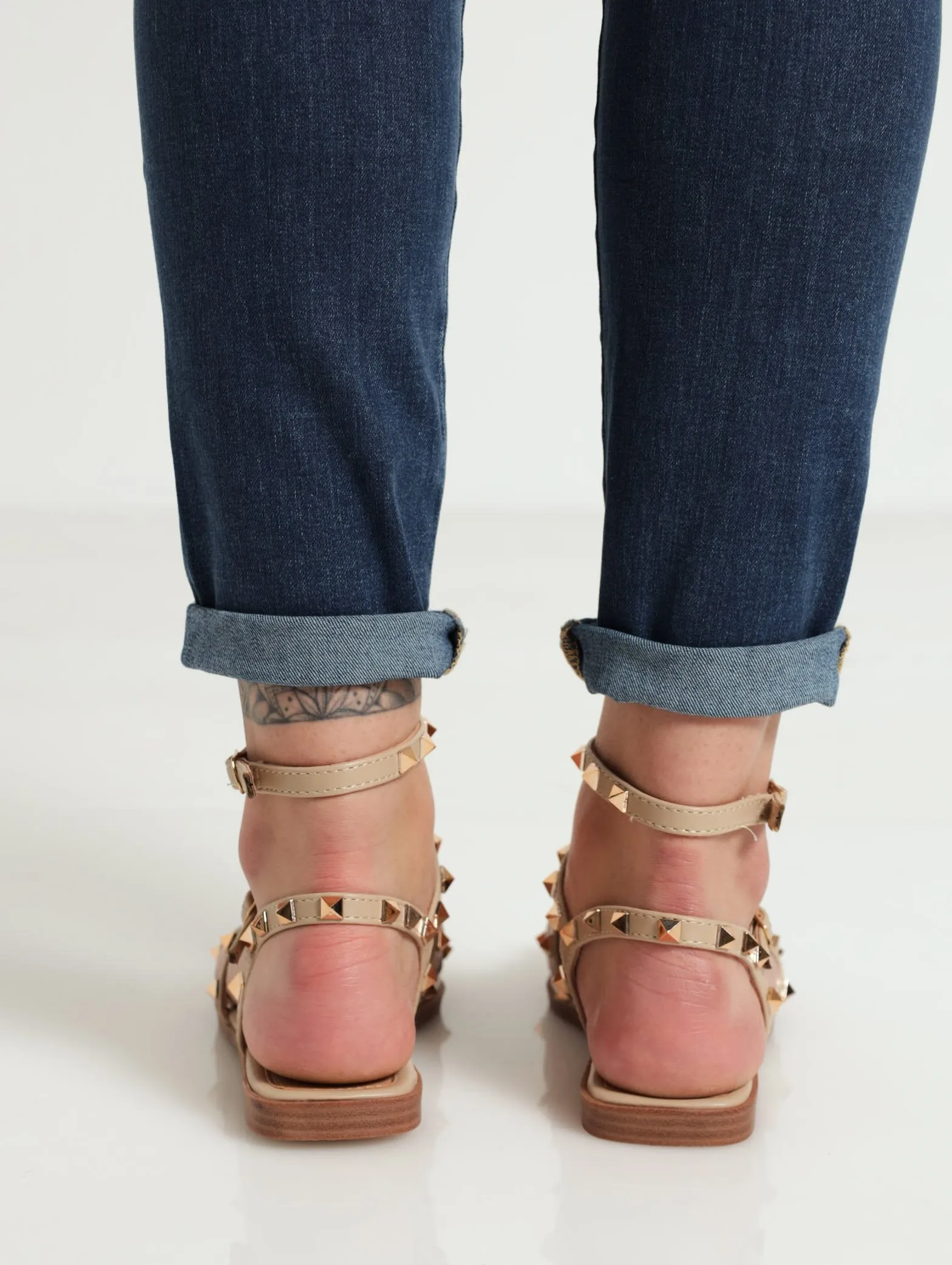 Studded Gladiator Flat Sadndal - Oatmeal