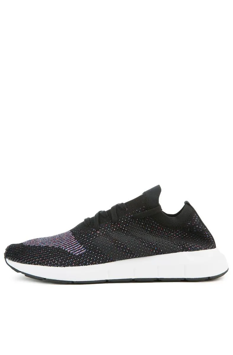 The Swift Run Pk in Black and Grey