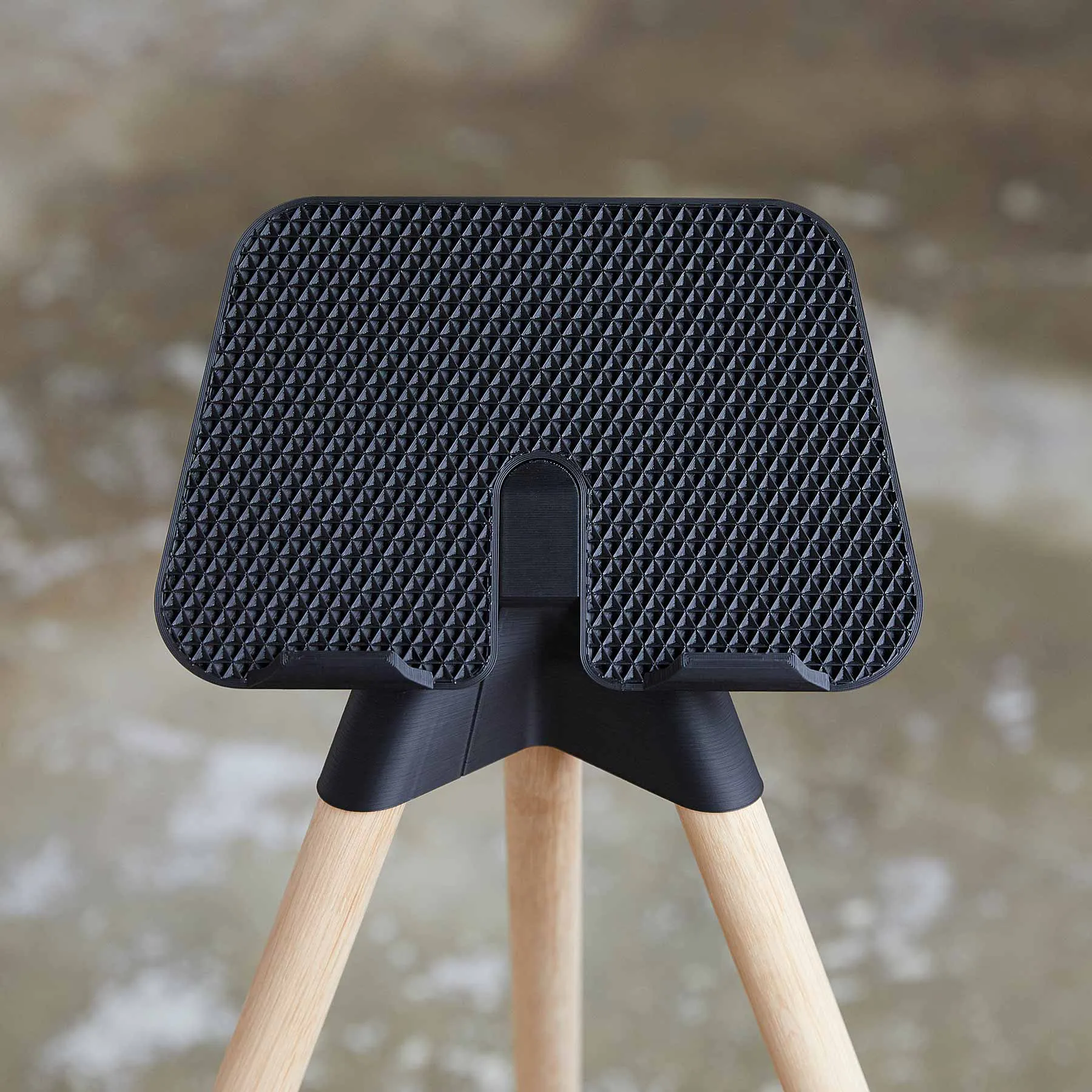 Tons iPad Stand - Natural Oak & Smartphone Holder
