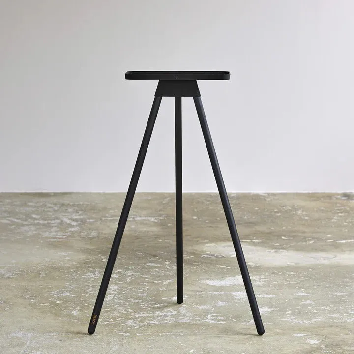 Tons Race Table - Matt Black & Towel Holder