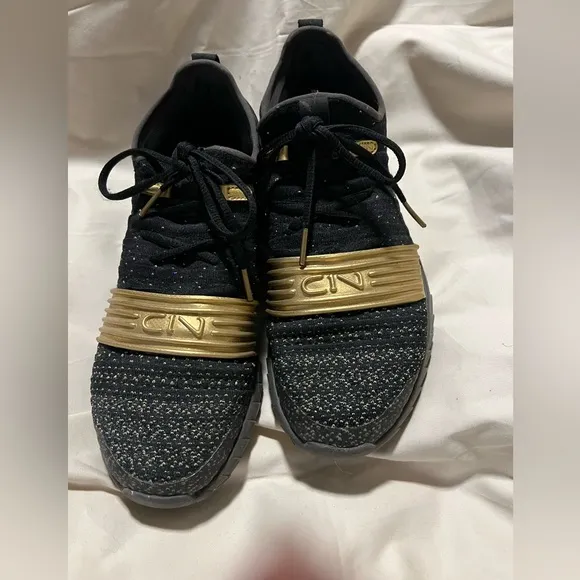 Under Armour C1N Trainer size 6Y