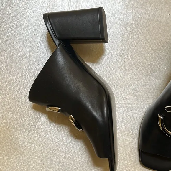 VIA SPIGA size 6M black chunky heel leather open toe black mule / clog