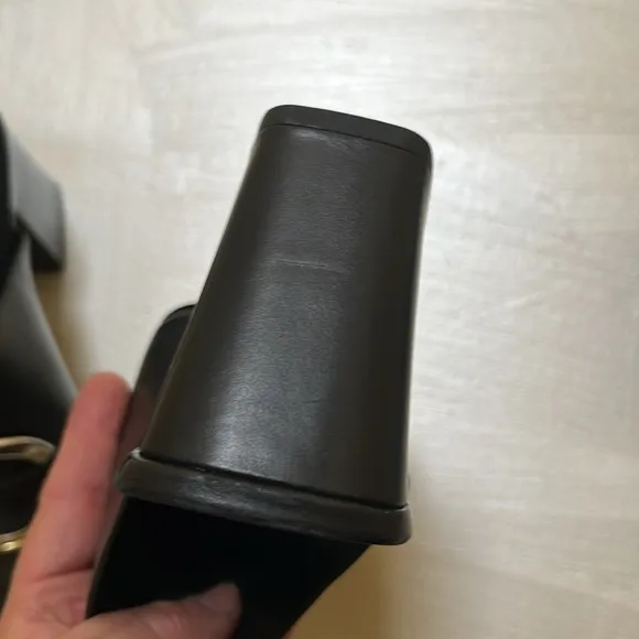 VIA SPIGA size 6M black chunky heel leather open toe black mule / clog