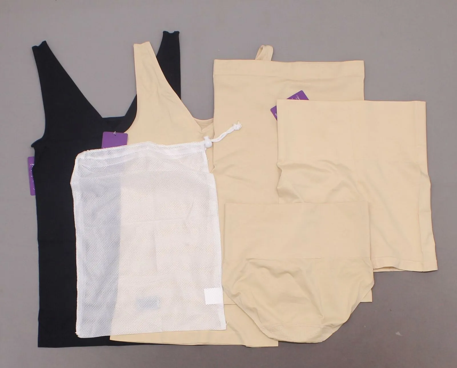 Yummie 5 Pack Seamless Wardrobe Essentials Shaper Tops Bottoms Black/Frappe S/M